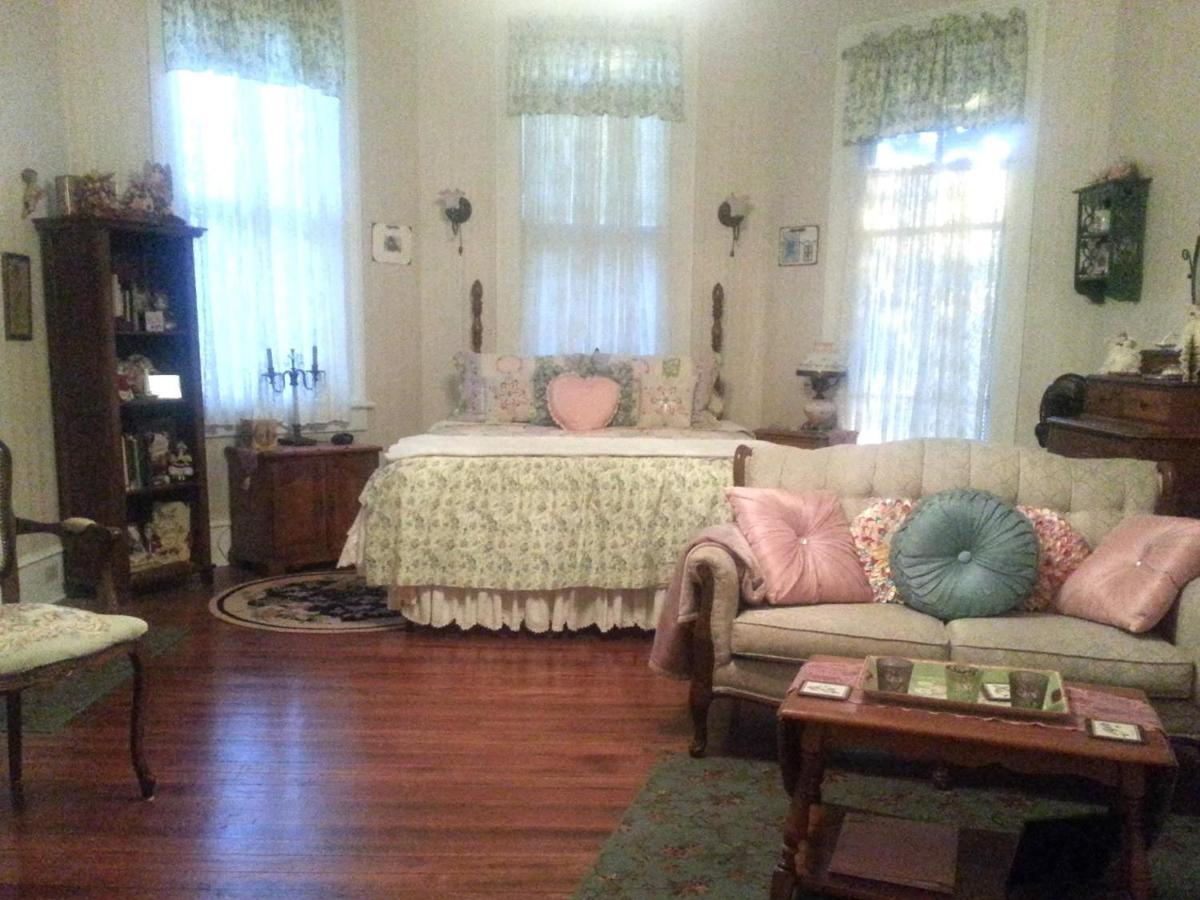 مبيت وإفطار Holly House Of Hamilton المظهر الخارجي الصورة
