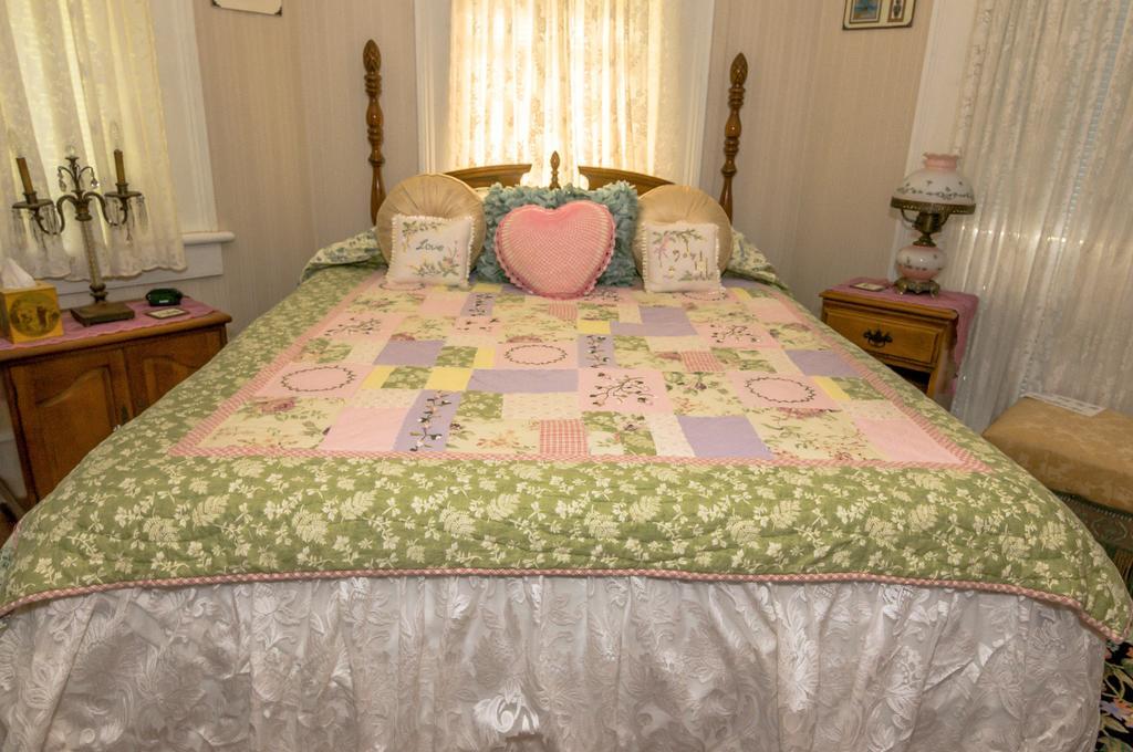 مبيت وإفطار Holly House Of Hamilton المظهر الخارجي الصورة