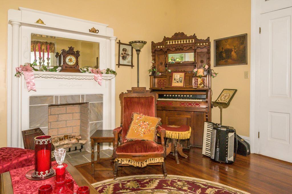 مبيت وإفطار Holly House Of Hamilton المظهر الخارجي الصورة